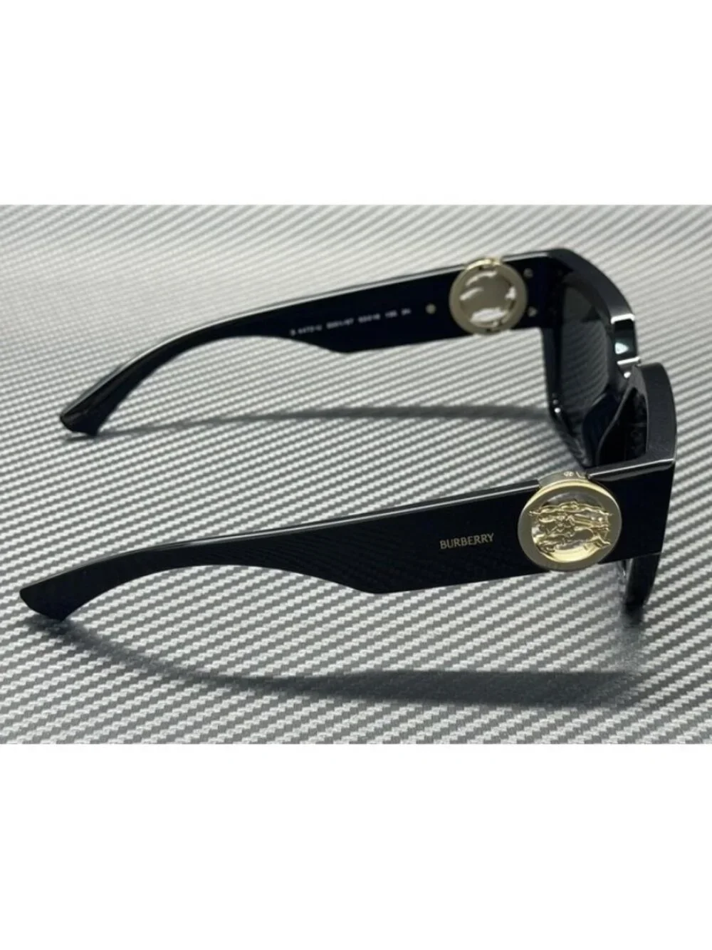 New Burberry Women Black Sunglasses -18-135